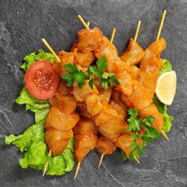 Brochettes de poulet marinées